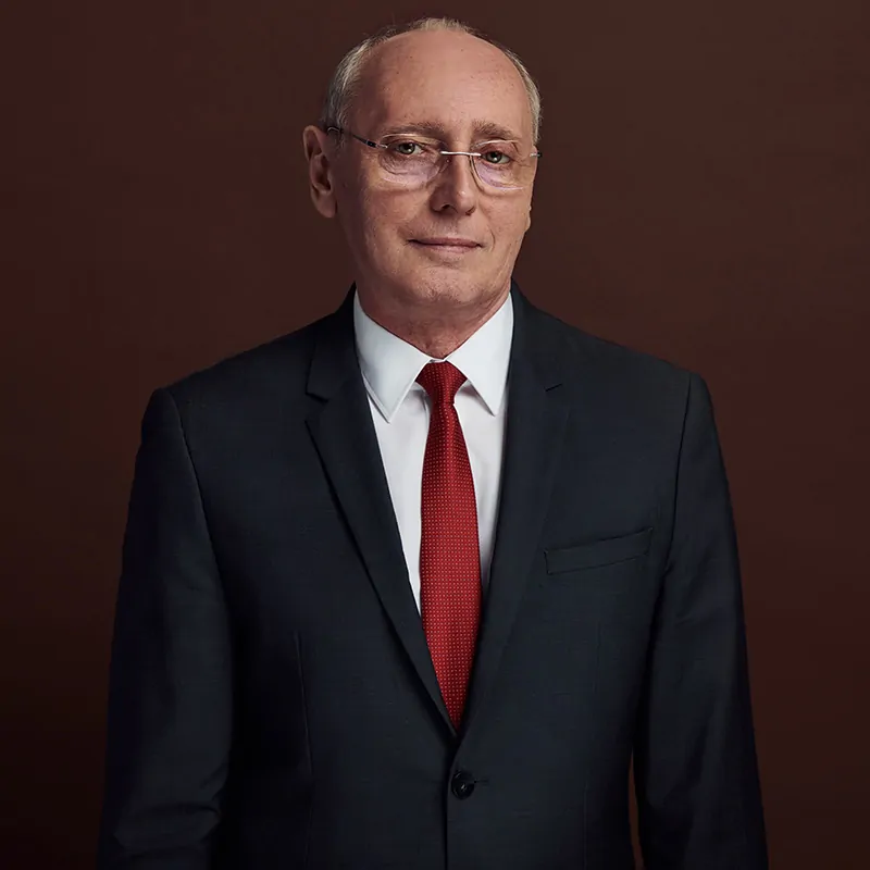 r.pr. dr hab. Andrzej Szlęzak